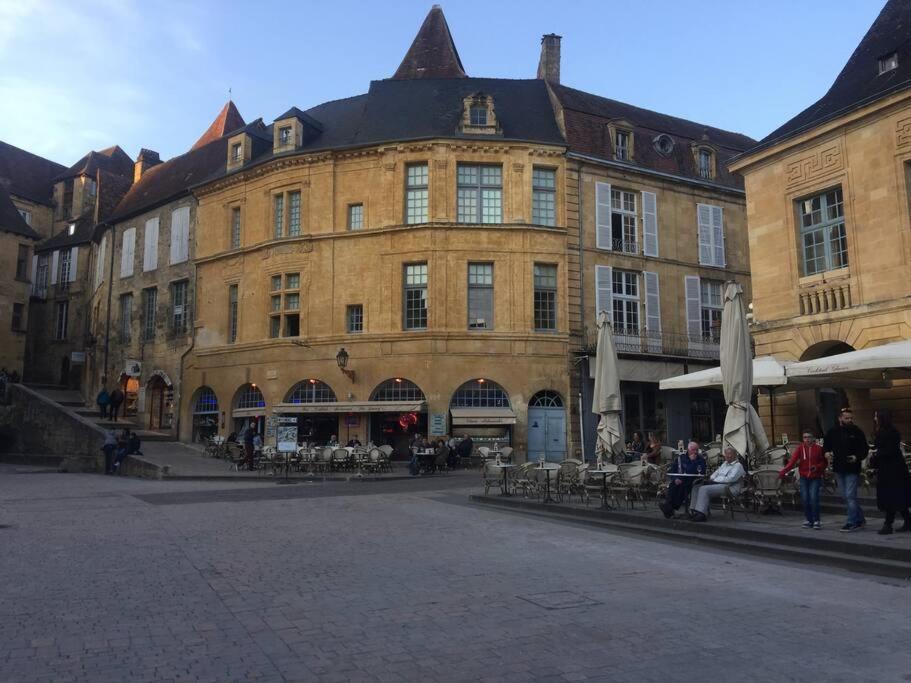 La Maison Valentin Au Coeur De La Cite Medievale Sarlat Exterior foto
